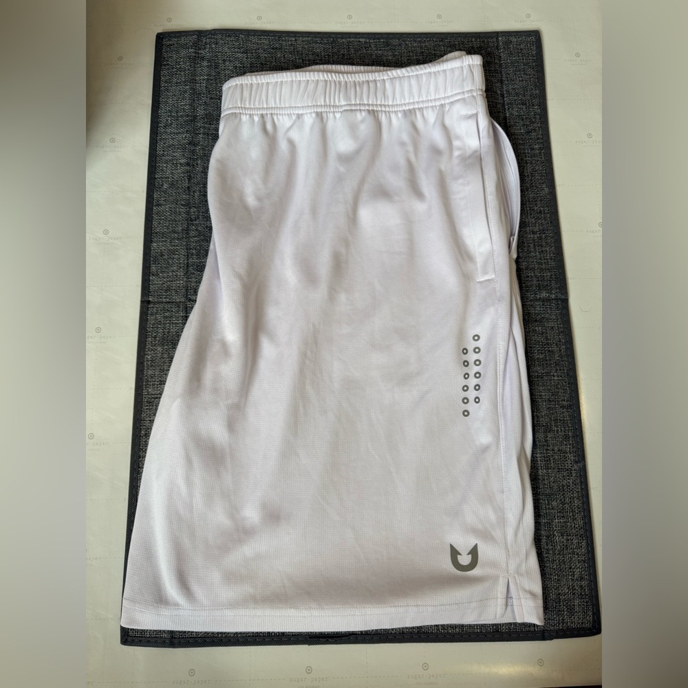 Northyard White Polyester Shorts - 3XL - Good Condition